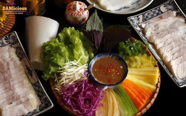 Chợ Cồn Đà Nẵng Bánh tráng cuốn thịt heo