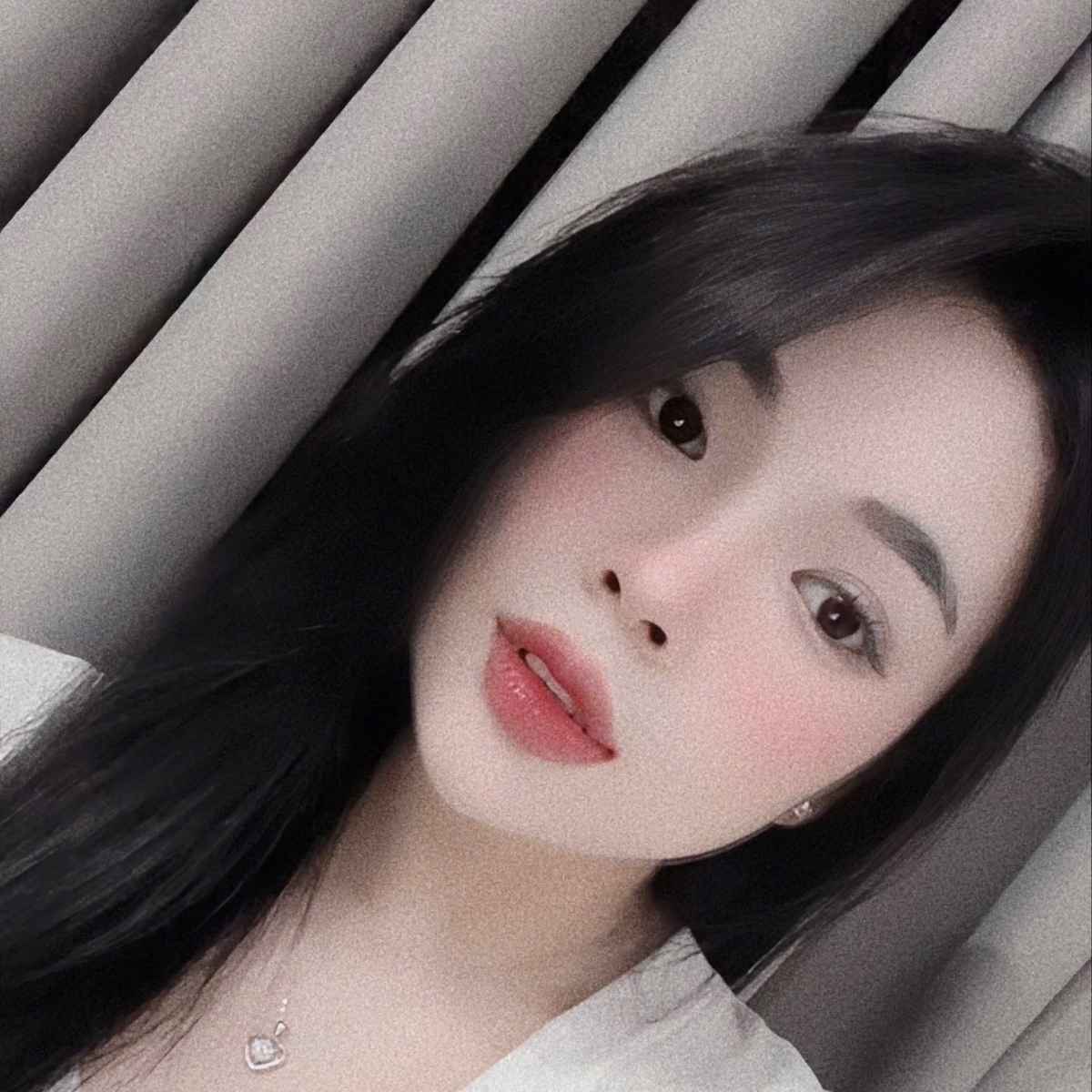 Thành viên xây dựng website Danlicious - ảnh chân dung nữ